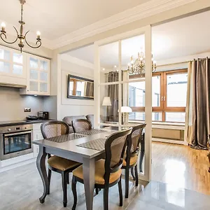 Exclusive 4*, Warsaw Poland
